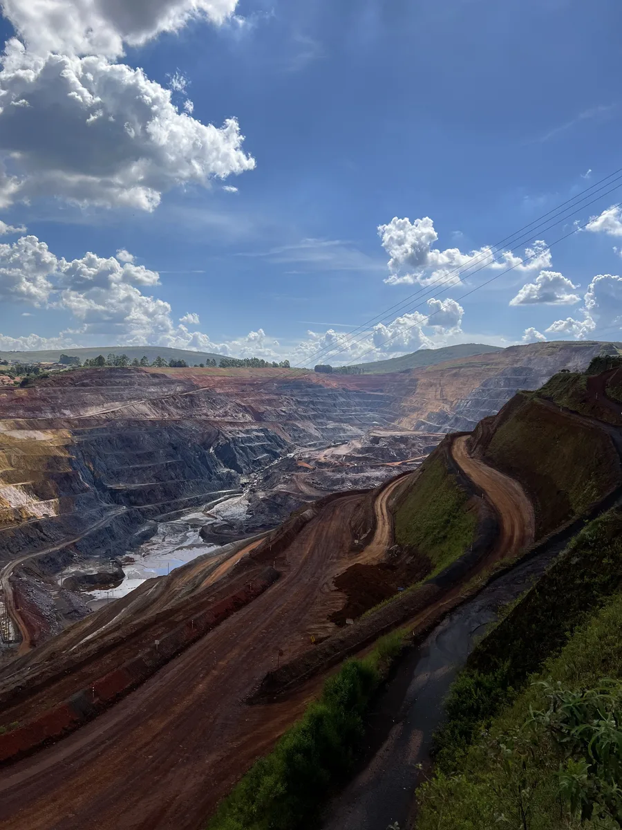 Open-pit operations · Willowstick mine-site imagery (Brazil)
